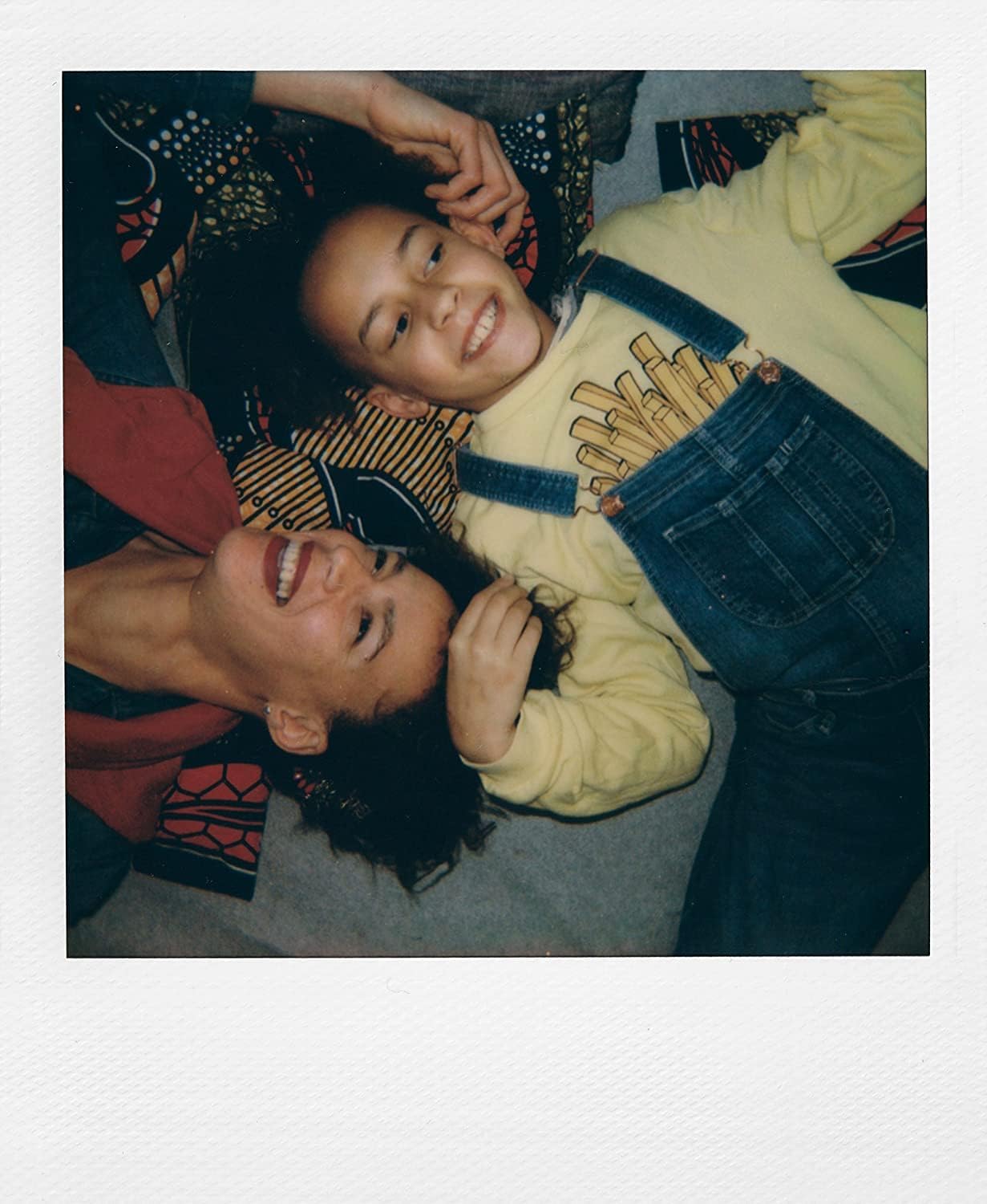 One-Step 600 Instant Camera - Image 9